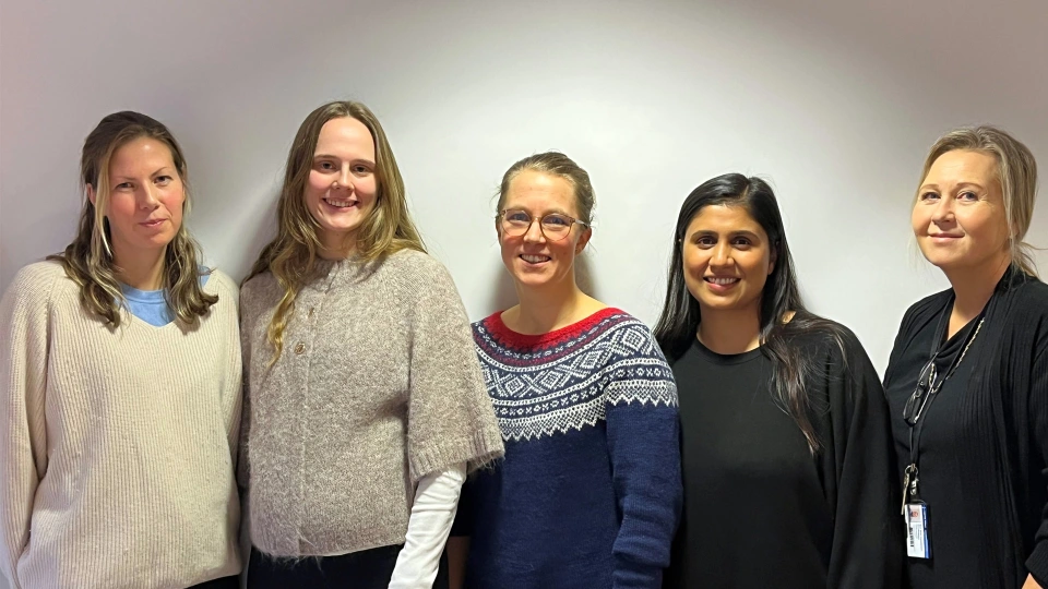 B4DT-gruppen på Kongsberg DPS: Karina Herfindal, Sunniva B. Vangen, Kathinka Bøckman, Manpreet Kaur Grewal Sharma og May Britt C. Sandbraaten.