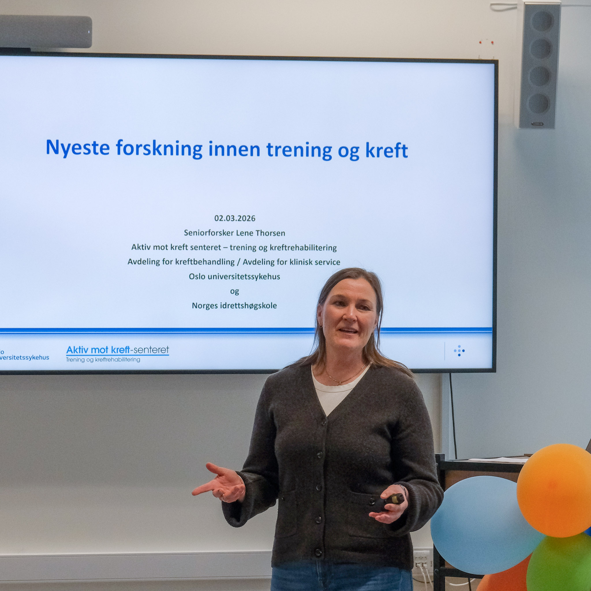 En person som holder en presentasjon