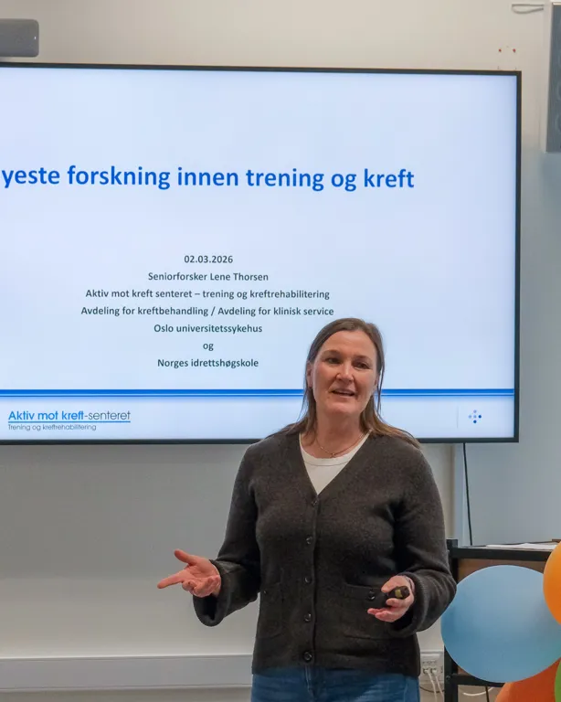 En person som holder en presentasjon