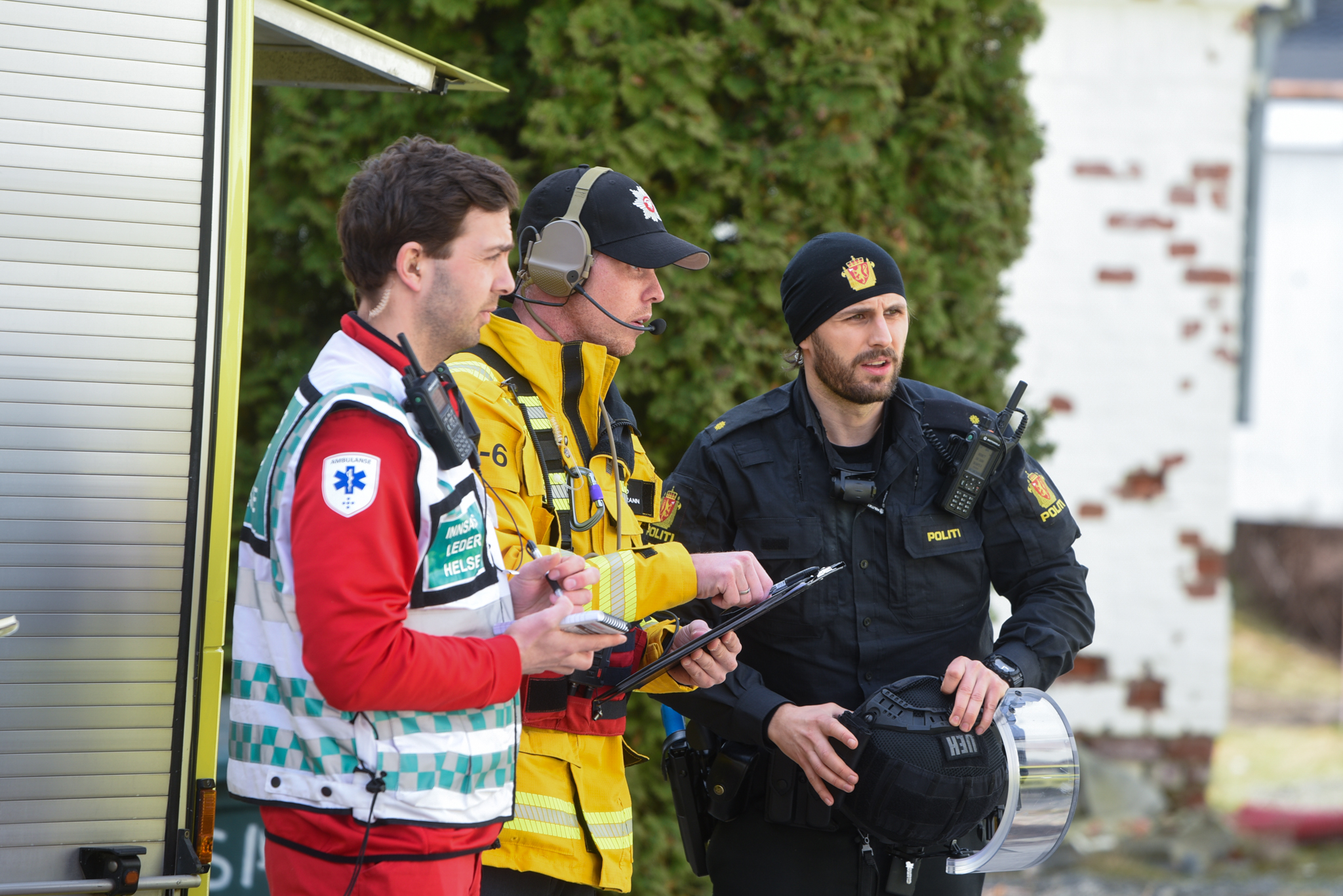 En gruppe menn i uniform