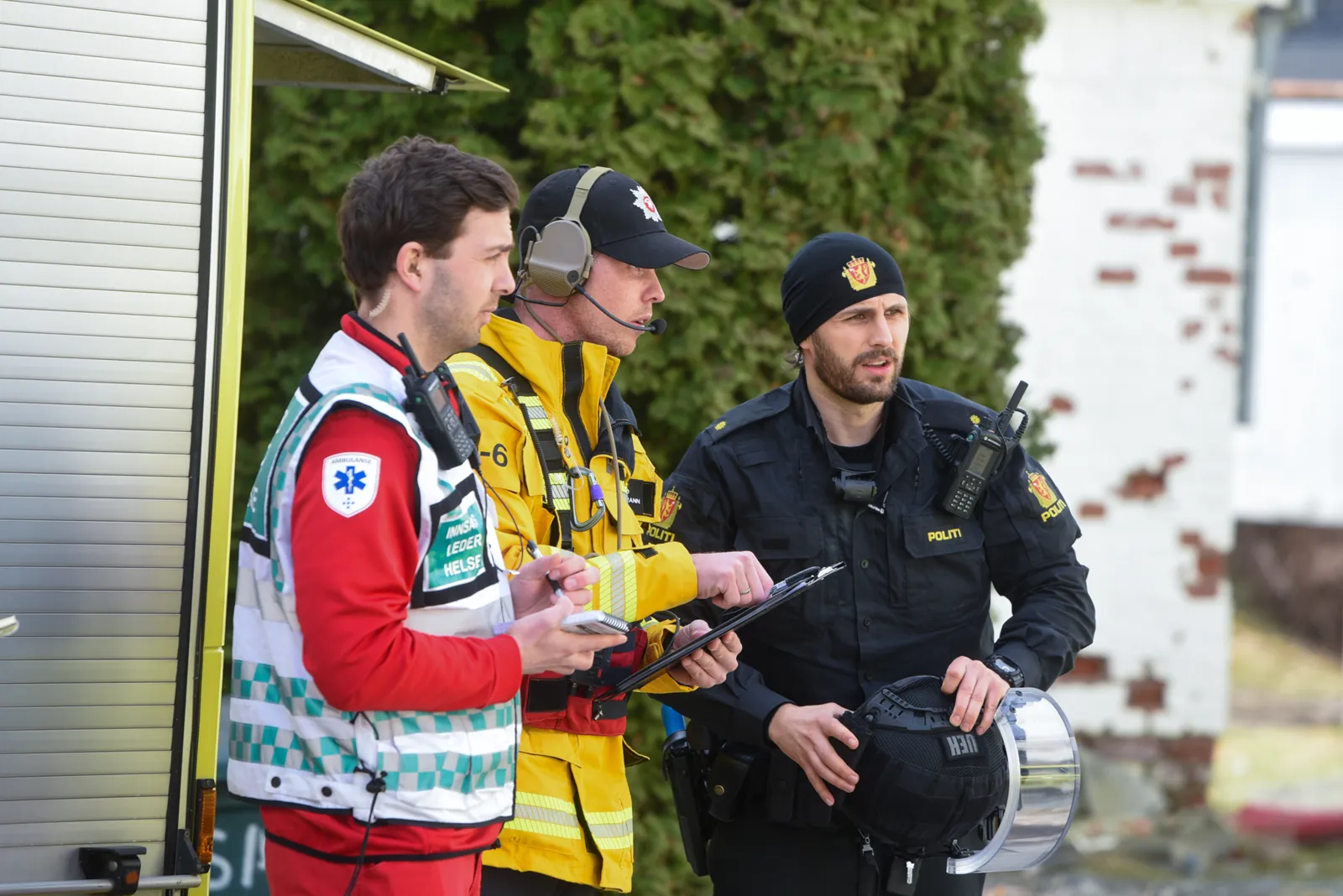 En gruppe menn i uniform