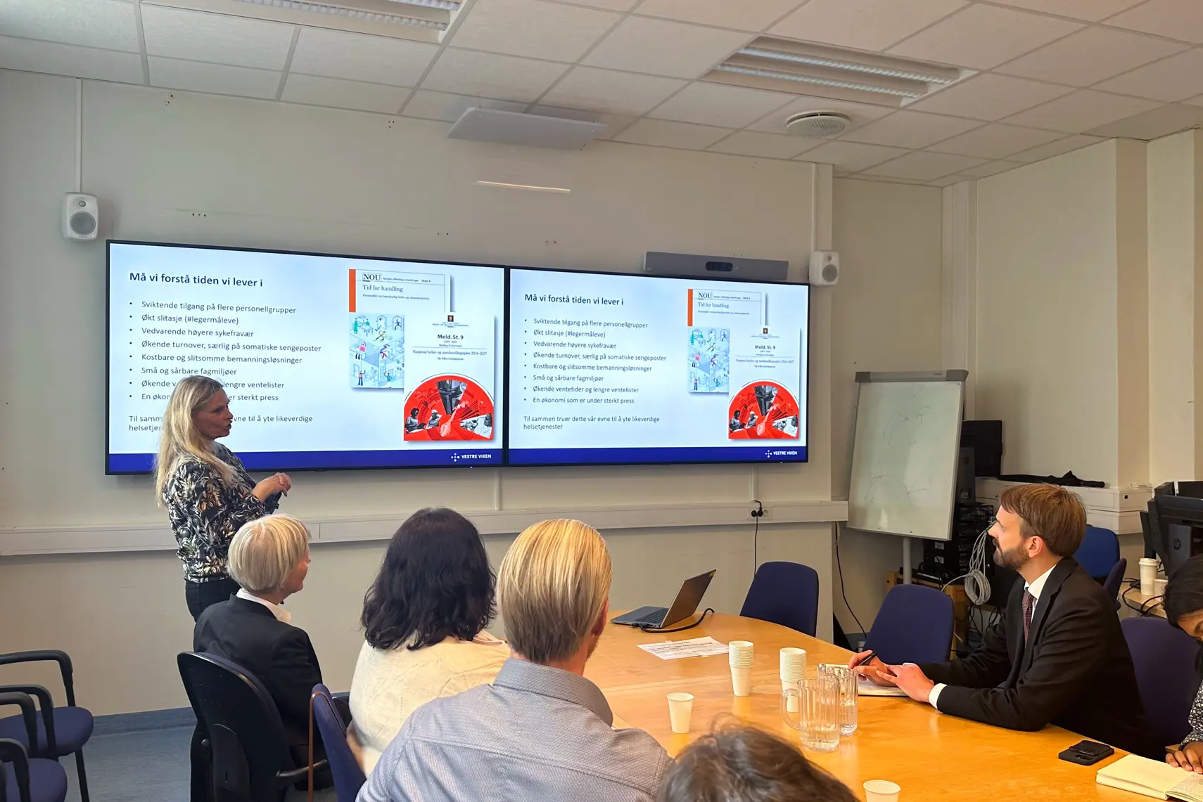 En person som holder en presentasjon