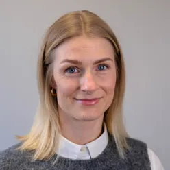 A woman with blonde hair