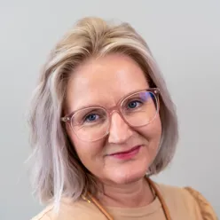 A woman with glasses