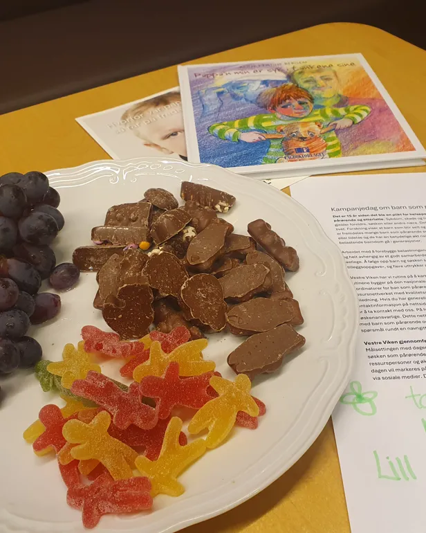 En tallerken med mat