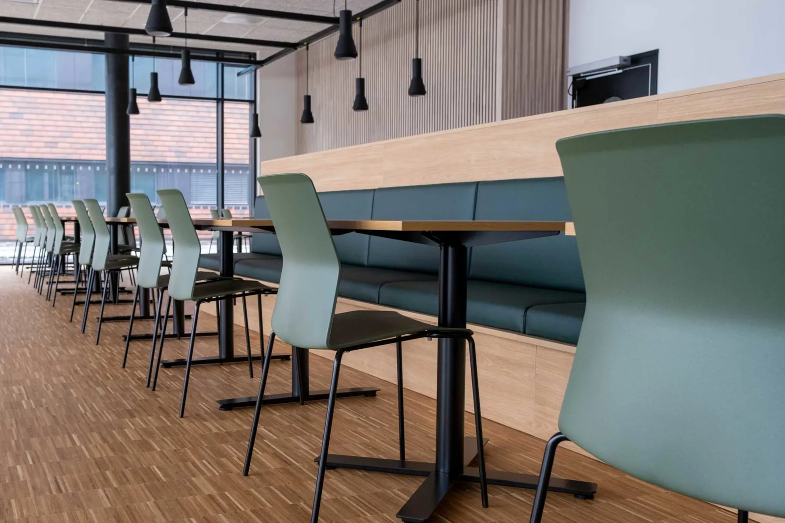 A room with tables and chairs