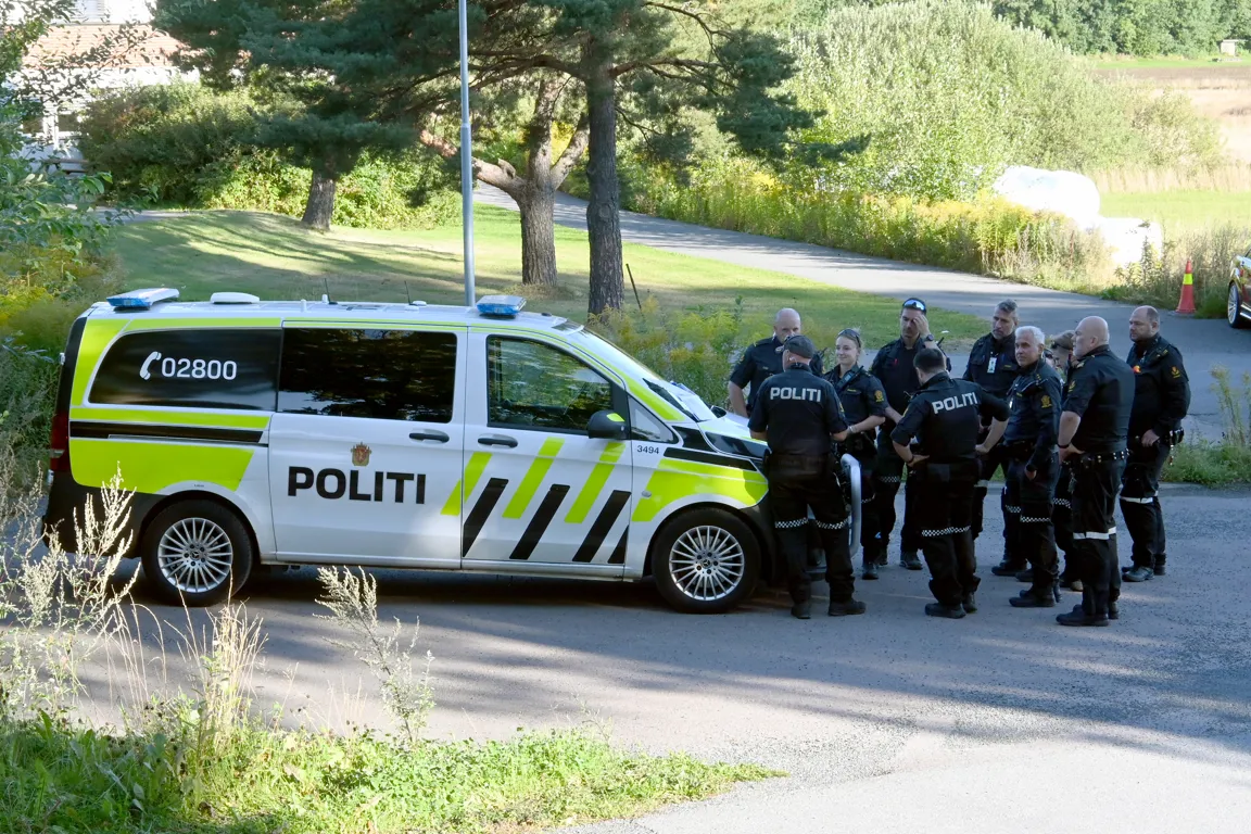 Politi briefing før flytting