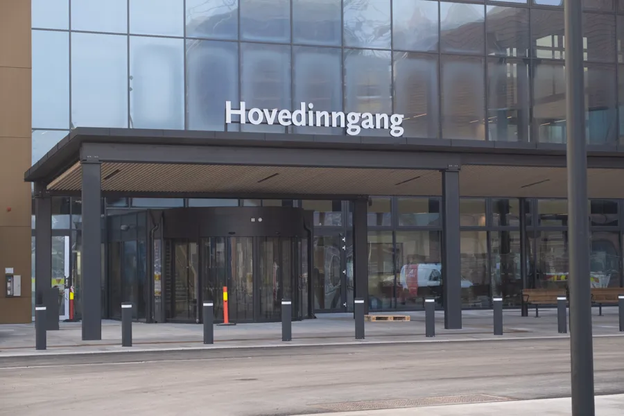 hovedinngang Drammen sykehus, Brakerøya