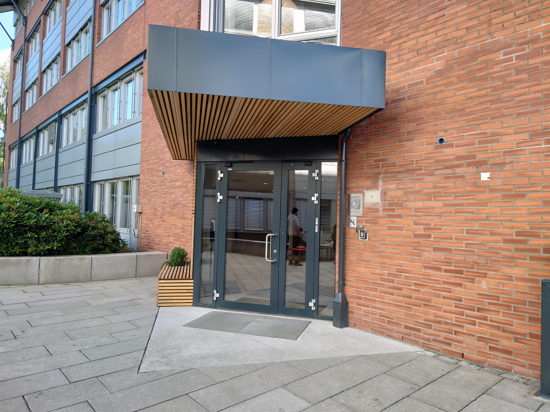 Inngangsdørene til Grønland 32 i Drammen.