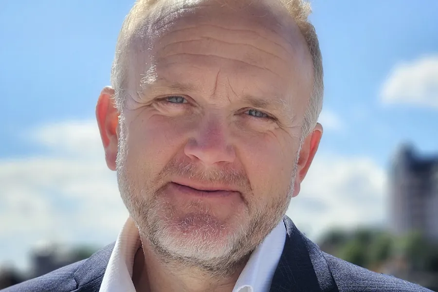 En mann med skjegg