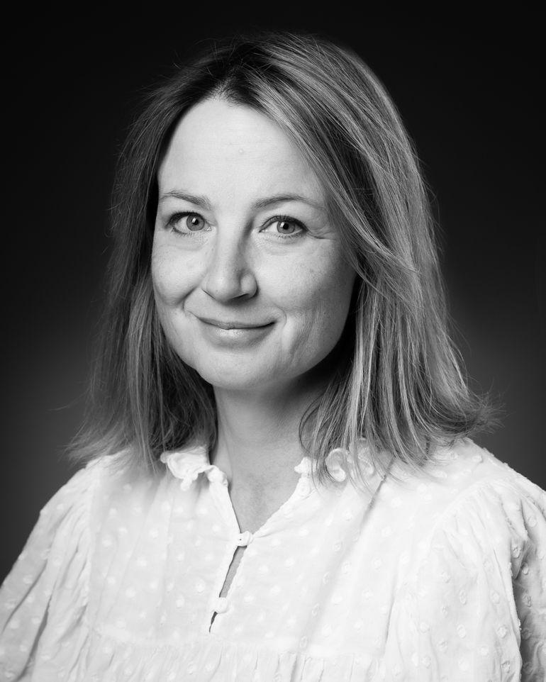 En person med langt hår