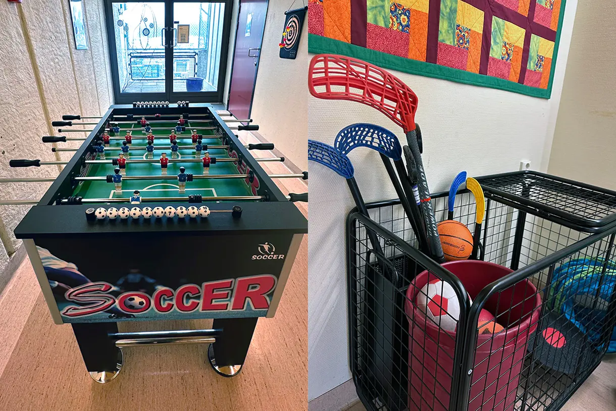 Et spillbord med en kurv og en kurv med en kurv og en datamaskin