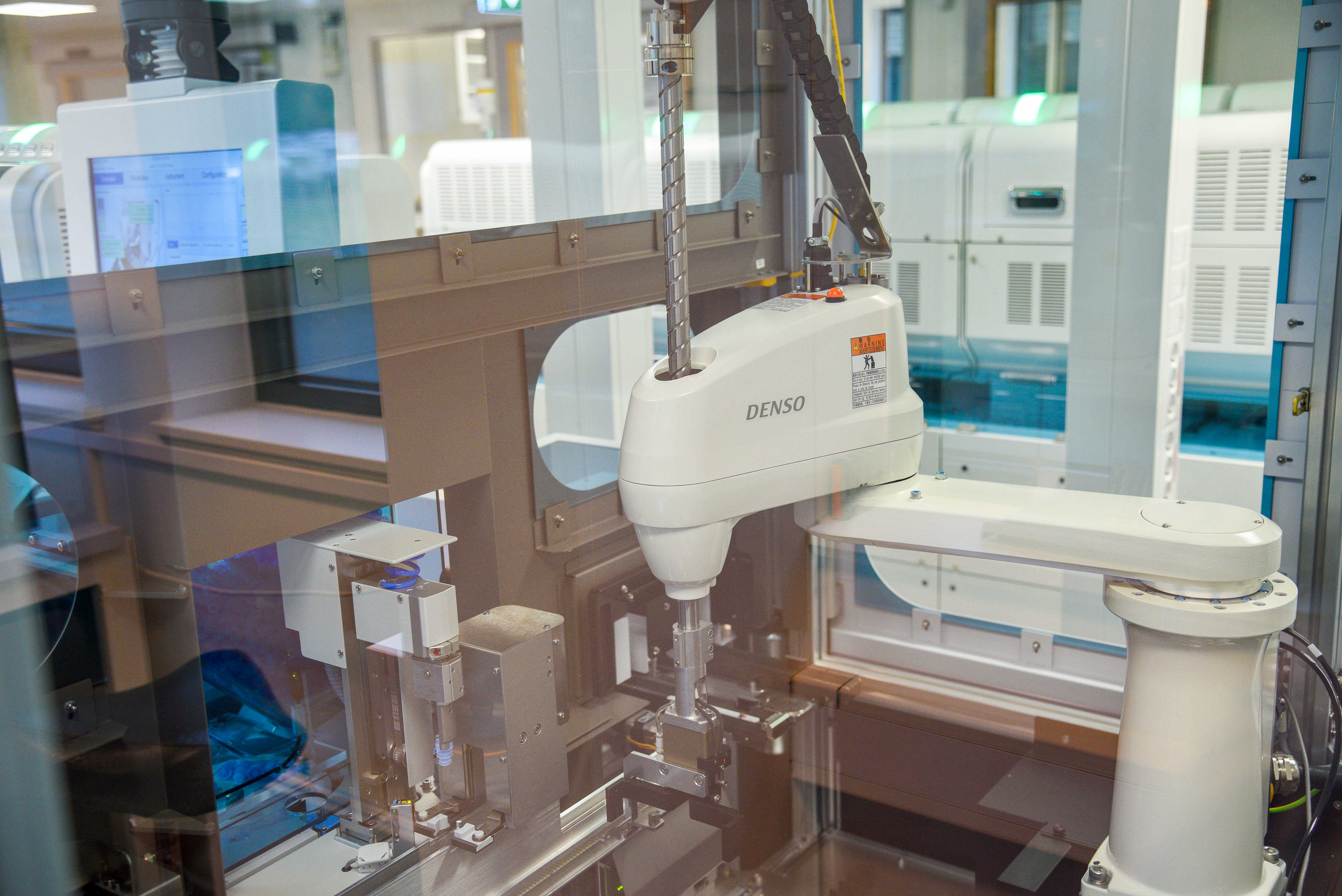 Noen få hvite maskiner