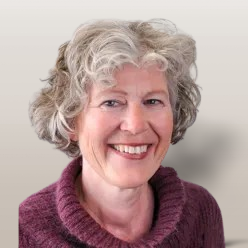 En kvinne med blondt hår